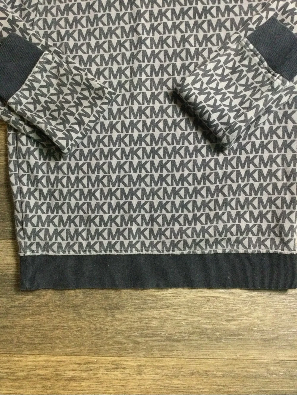 Michael Kors Women’s Gray and Black Logo Crewneck Sweater
